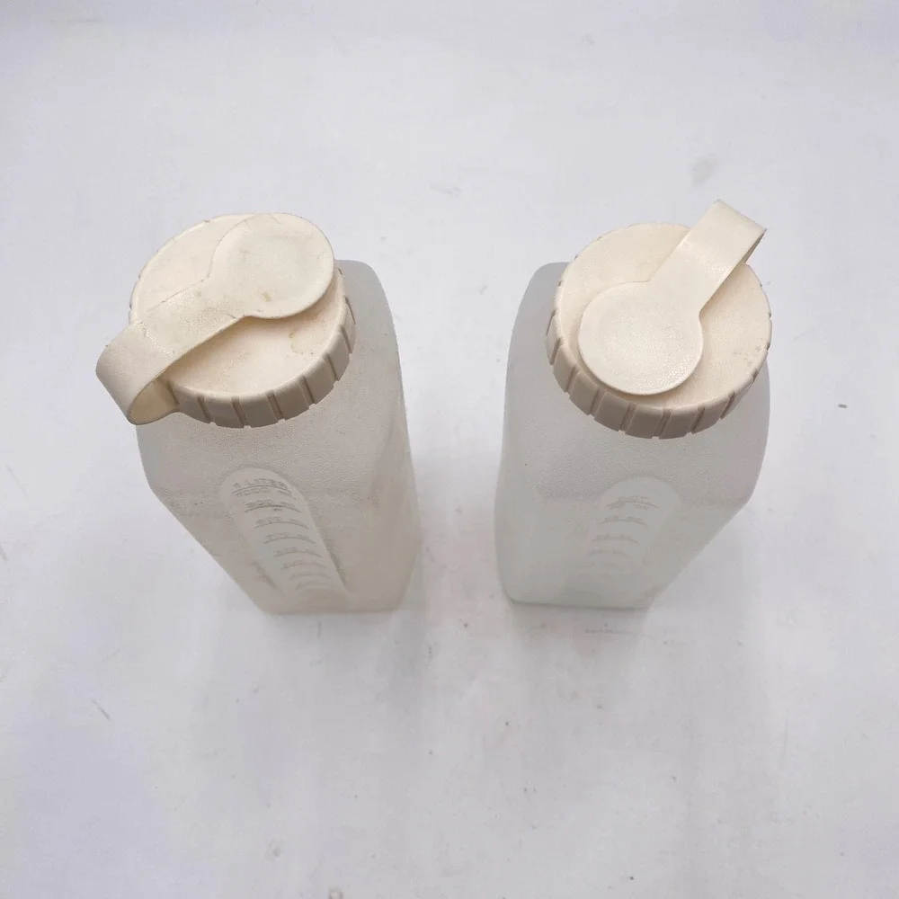 Rubbermaid 2467 1 Quart Juice Mixer Storage Bottle Lot of 2 Clear Plastic VTG